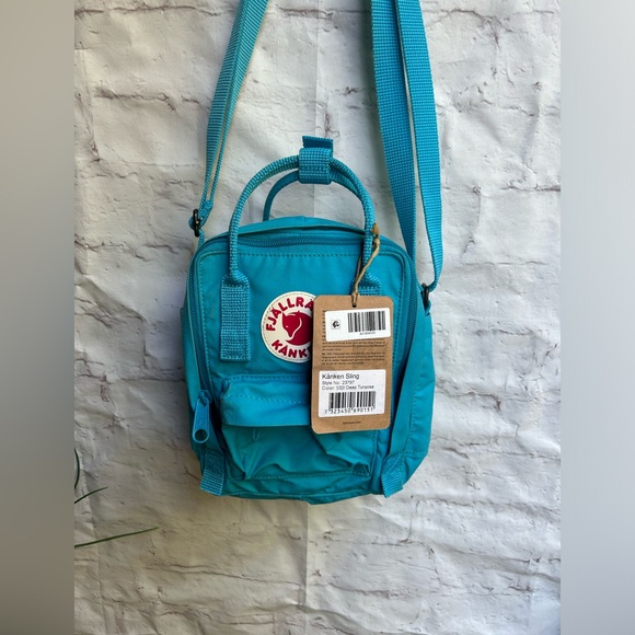 Kanken Sling Shoulder Bag -
Fiallraven Deep Turquoise gently used - Picture 3 of 15